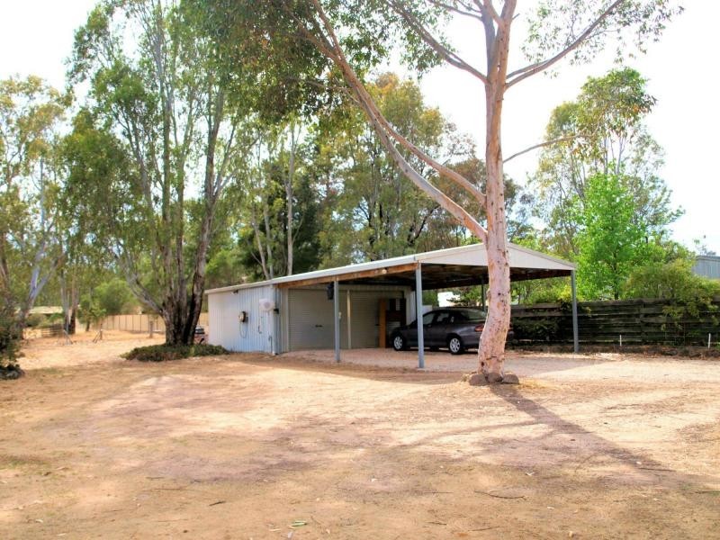 42 Ross Street, Heathcote VIC 3523
