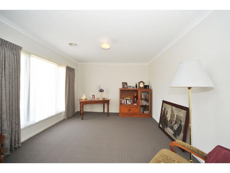 2 Peninsula Drive, Eaglehawk VIC 3556