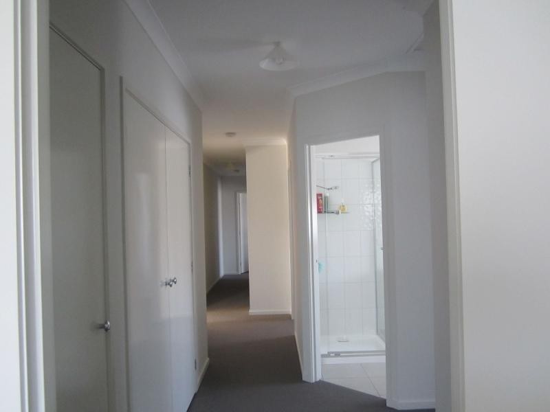 2 Peninsula Drive, Eaglehawk VIC 3556