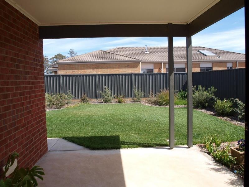 2 Peninsula Drive, Eaglehawk VIC 3556