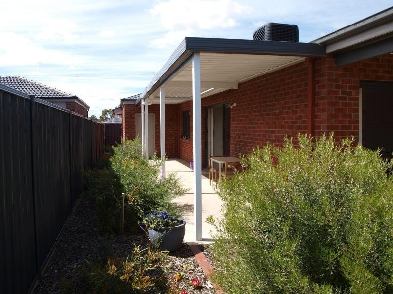 2 Peninsula Drive, Eaglehawk VIC 3556