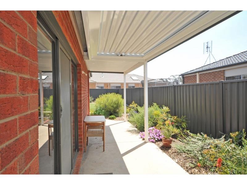 2 Peninsula Drive, Eaglehawk VIC 3556