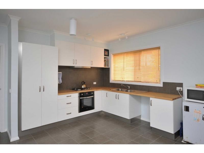 24 Leslie Street, Eaglehawk VIC 3556