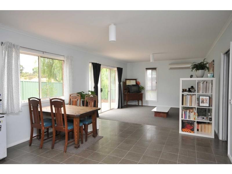 24 Leslie Street, Eaglehawk VIC 3556