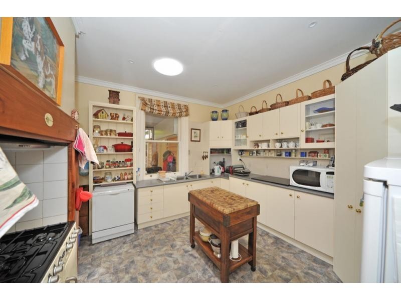 2 Peg Leg Road, Eaglehawk VIC 3556
