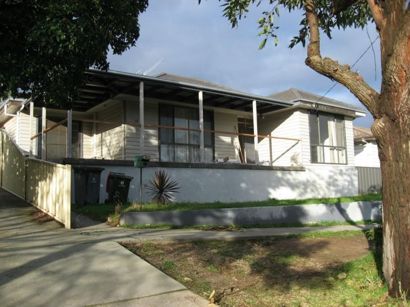 18 Specimen Hill Road, Golden Square VIC 3555