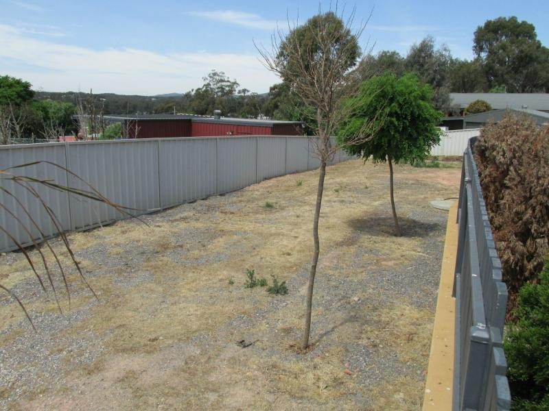 7 Pattison Drive, Kangaroo Flat VIC 3555