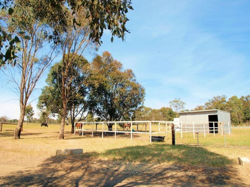 97 Dealba Road, Heathcote VIC 3523