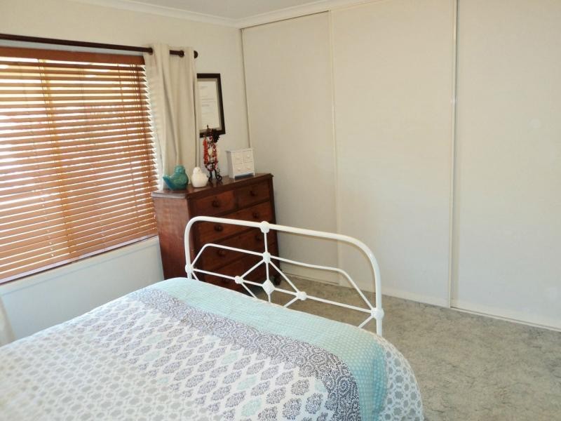 16 Banool Street, Golden Square VIC 3555