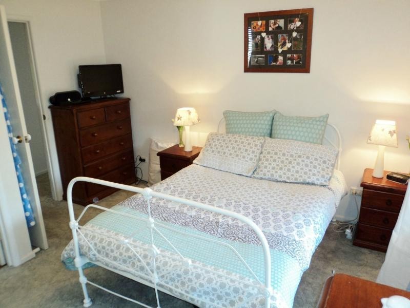 16 Banool Street, Golden Square VIC 3555