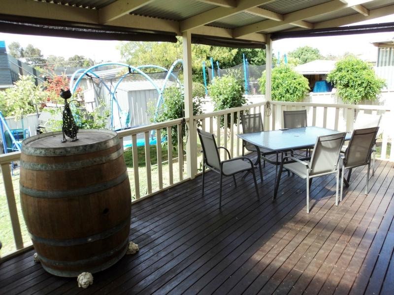 16 Banool Street, Golden Square VIC 3555