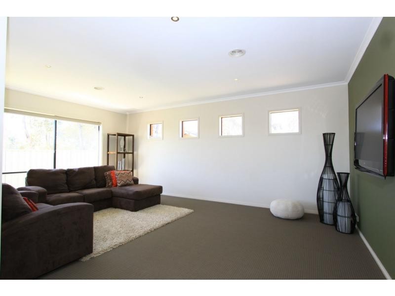 23 Ambrosia Rise, Epsom VIC 3551