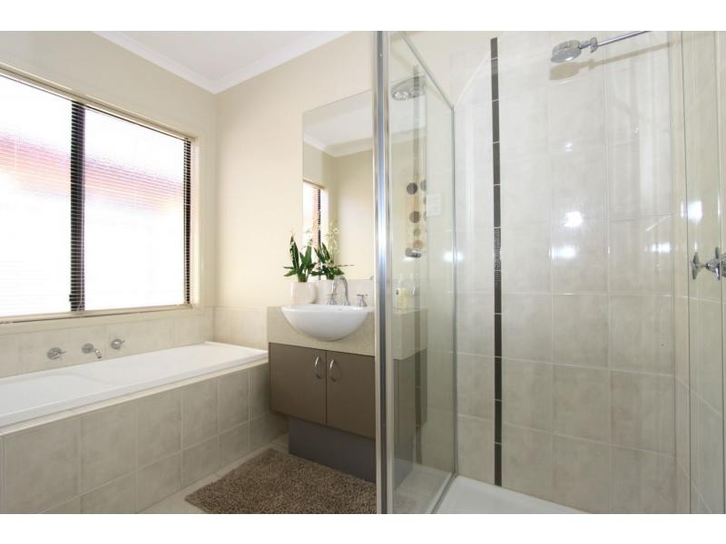 23 Ambrosia Rise, Epsom VIC 3551