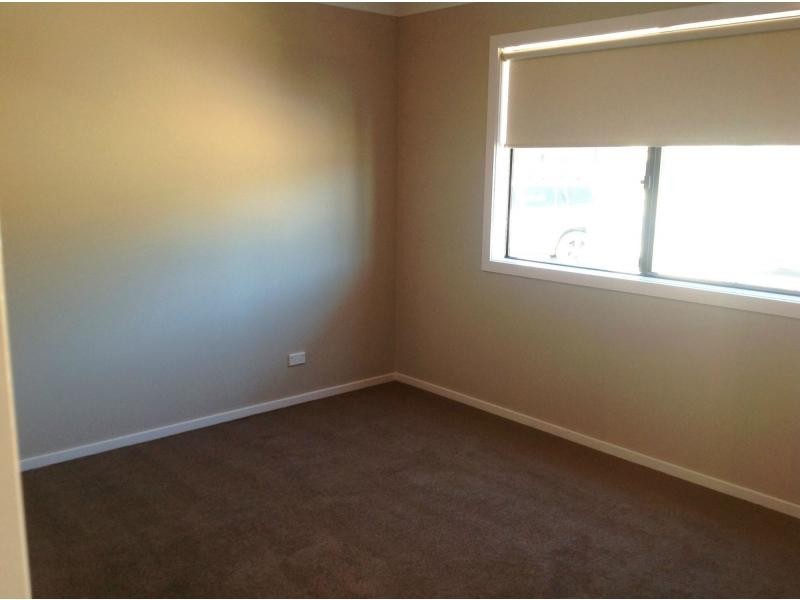 16 Caulfield Drive, Ascot VIC 3551