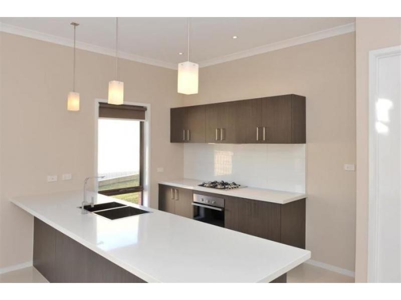 8A Benjamin Court, Spring Gully VIC 3550