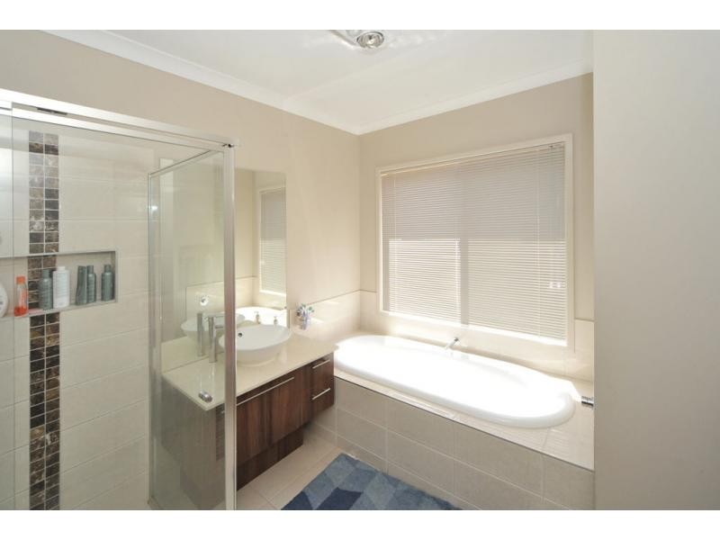 3/33 Strickland Road, East Bendigo VIC 3550