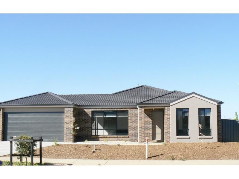 2 Yellowgum Drive, Epsom VIC 3551
