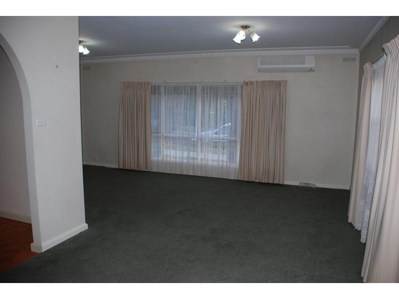 5 Alamein Court, Golden Square VIC 3555