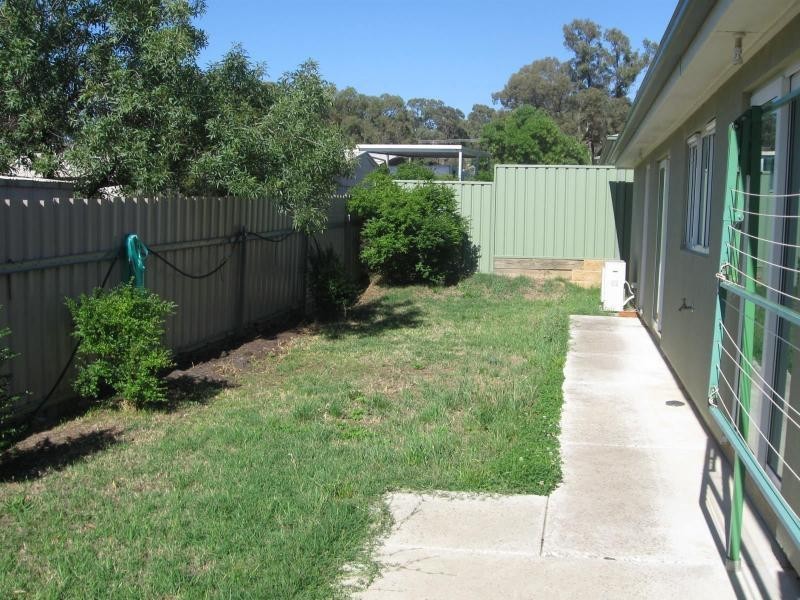 5/16A Emmett Street, Golden Square VIC 3555