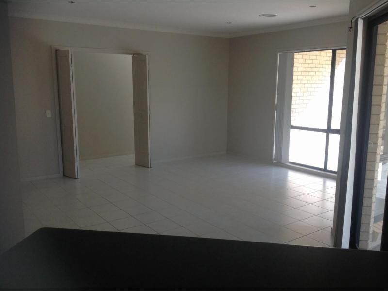 6 Preston Place, Golden Square VIC 3555