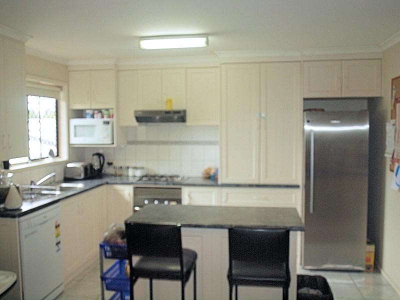 4 Yandong Street, White Hills VIC 3550