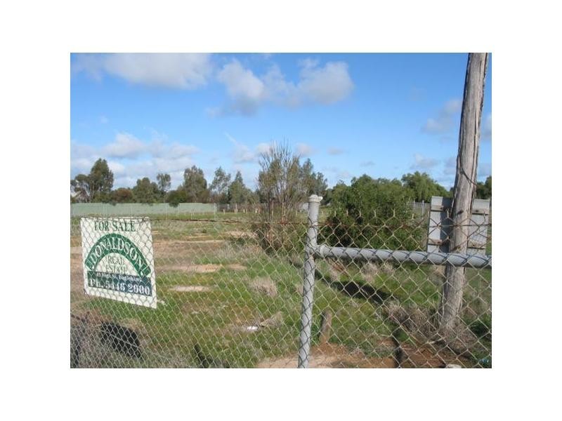 24 Davies Street, Charlton VIC 3525