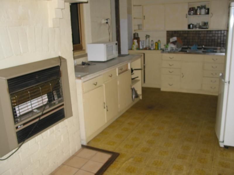 82 Bell Street, Penshurst VIC 3289