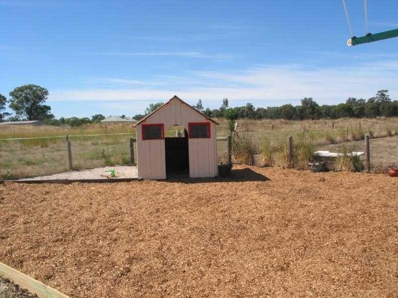 25 Barnes Road, Marong VIC 3515