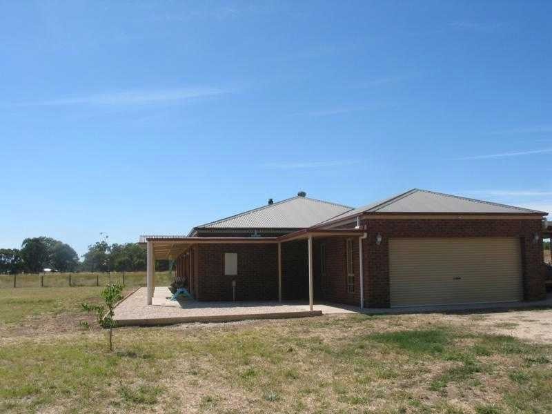 25 Barnes Road, Marong VIC 3515