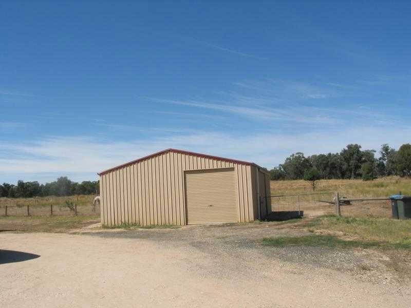 25 Barnes Road, Marong VIC 3515