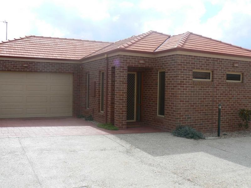 4/6 Friswell Avenue, Flora Hill VIC 3550