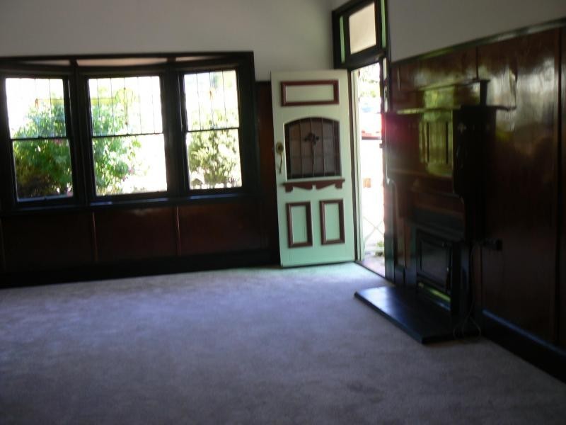 17 Harkness Street, Quarry Hill VIC 3550