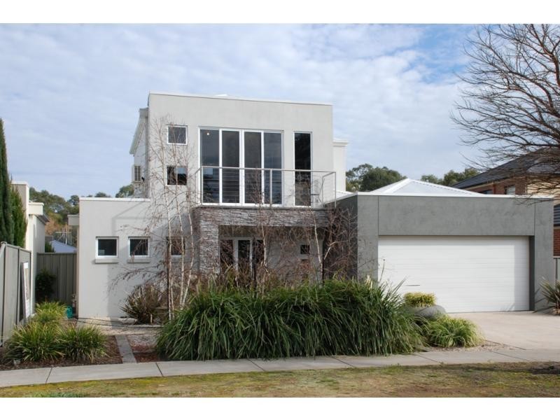 6 The Boulevard, Bendigo VIC 3550