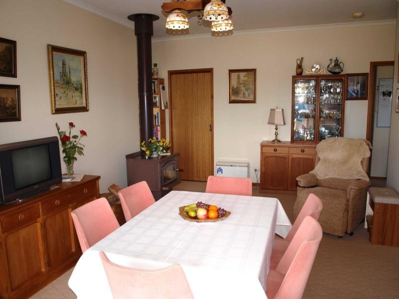 49 Horsburgh Court, Heathcote VIC 3523