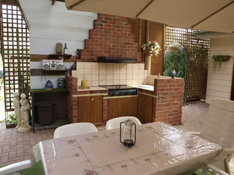 49 Horsburgh Court, Heathcote VIC 3523