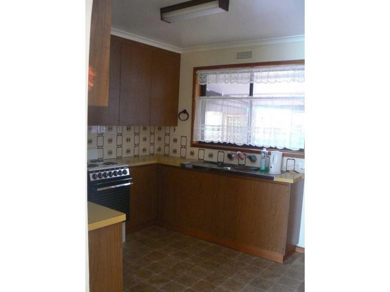 1/7 Carpenter Street, Kangaroo Flat VIC 3555