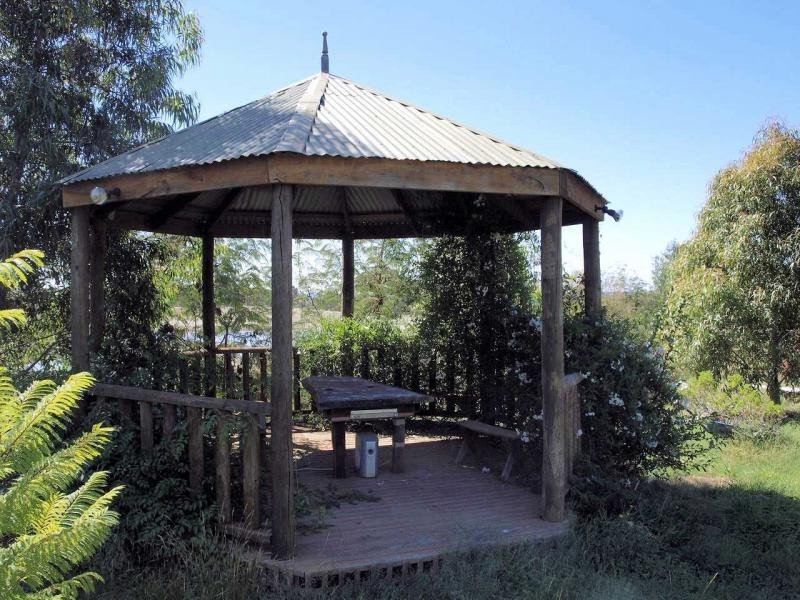 1061 Schoolhouse Lane, Heathcote VIC 3523
