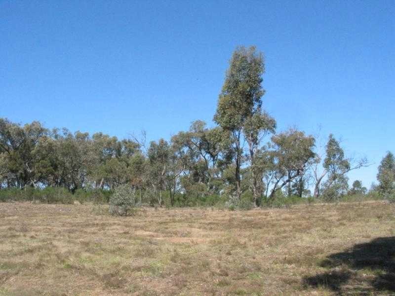 2 Bates Court, Heathcote VIC 3523