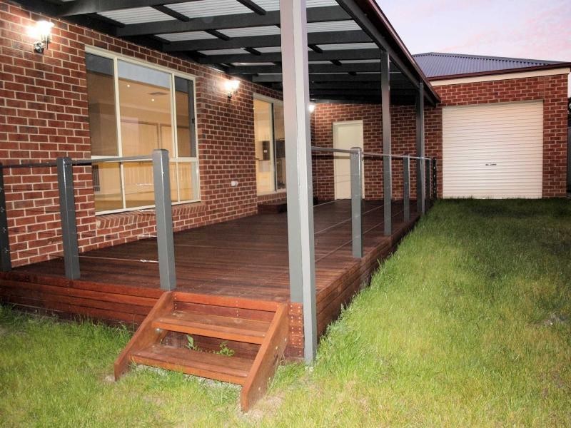 13 Poorinda Crescent, Kangaroo Flat VIC 3555