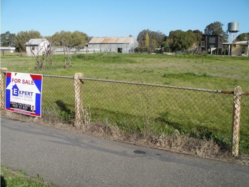 12 Queen Street, Dingee VIC 3571