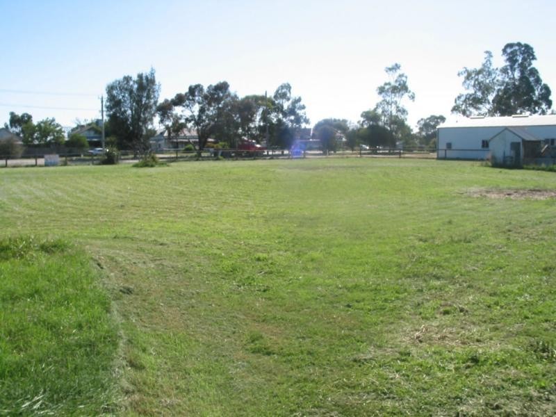 12 Queen Street, Dingee VIC 3571