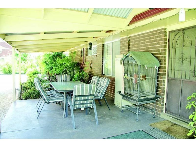 147 Crusoe Road, Kangaroo Flat VIC 3555