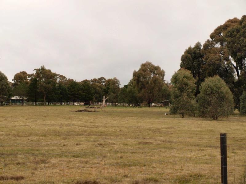 6 Obrien Court, Heathcote VIC 3523
