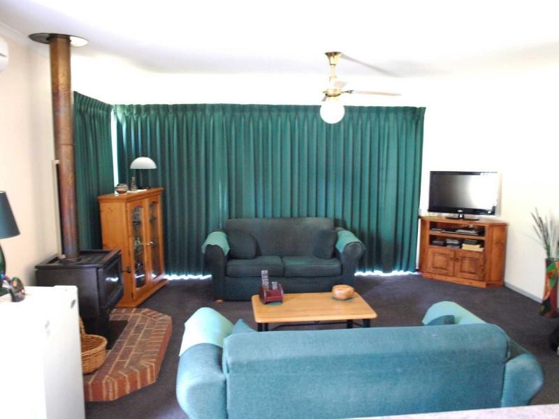 27 Ross, Heathcote VIC 3523