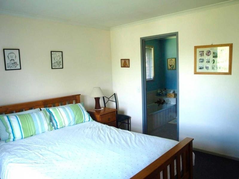 27 Ross, Heathcote VIC 3523