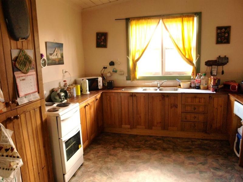 53 Ebden, Heathcote VIC 3523