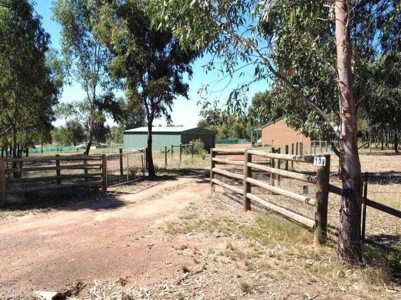 109 Wilson Road, Heathcote VIC 3523