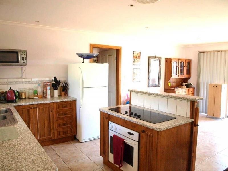 109 Wilson Road, Heathcote VIC 3523