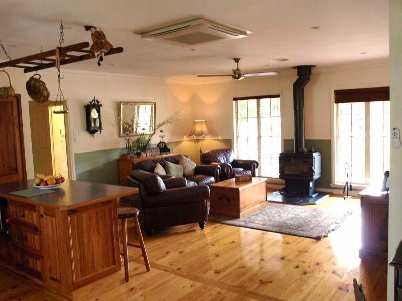 5-7 Beauchamp, Heathcote VIC 3523