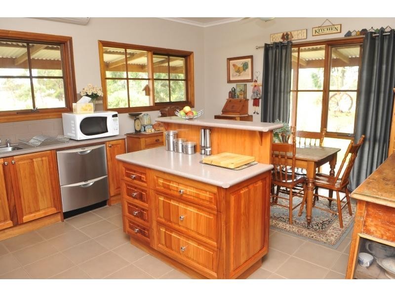 215 Ma’s Lane, Marong VIC 3515
